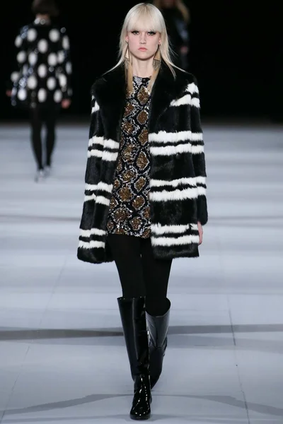 Look 40